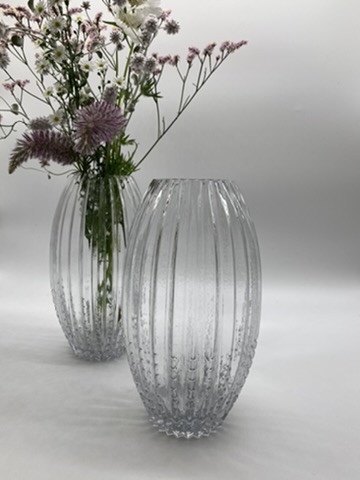 Vase Glas mit Rillen hoch